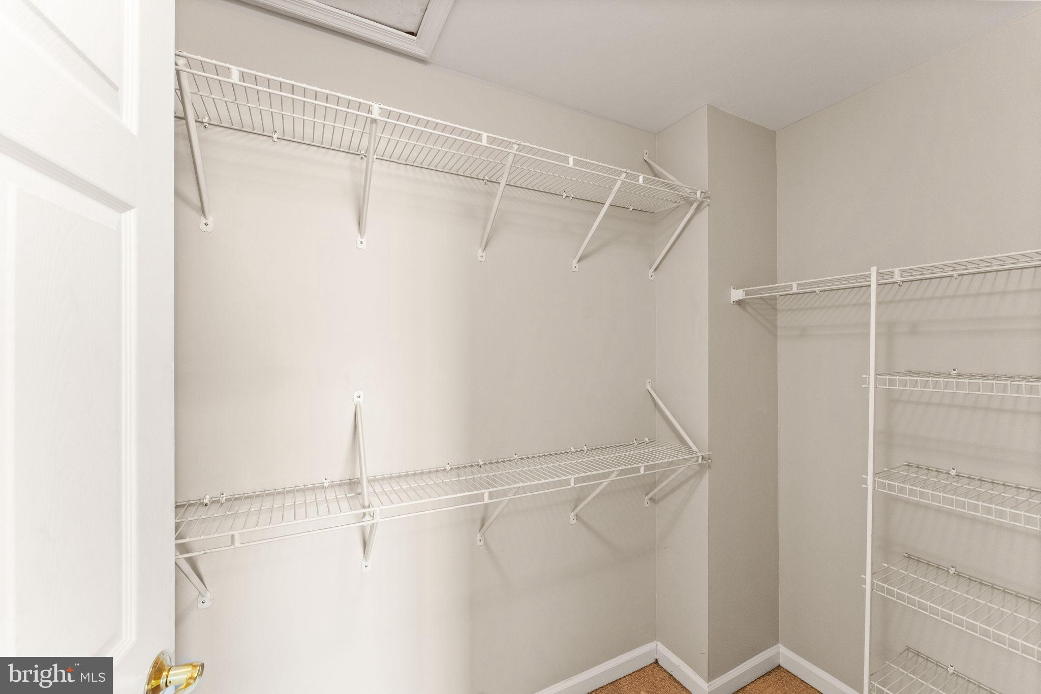 21546 Trowbridge Square Ashburn, VA 20147 - Photo 38 of 68