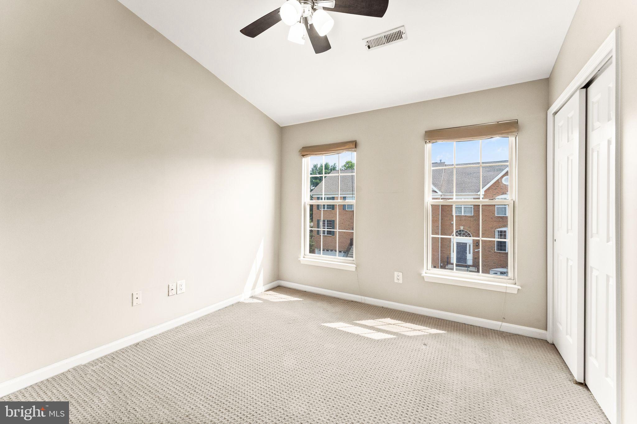 21546 Trowbridge Square Ashburn, VA 20147 - Photo 41 of 68