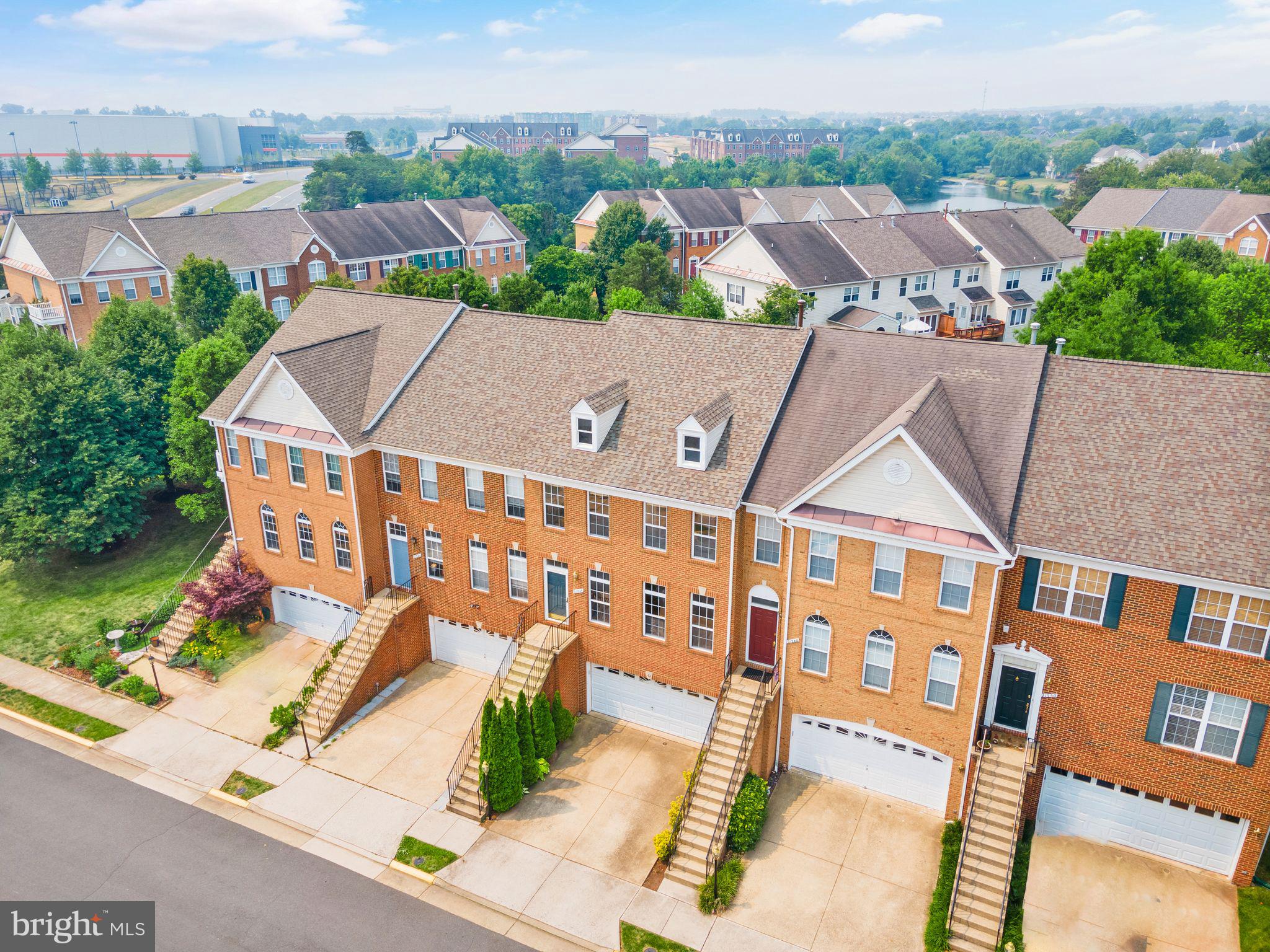 21546 Trowbridge Square Ashburn, VA 20147 - Photo 58 of 68