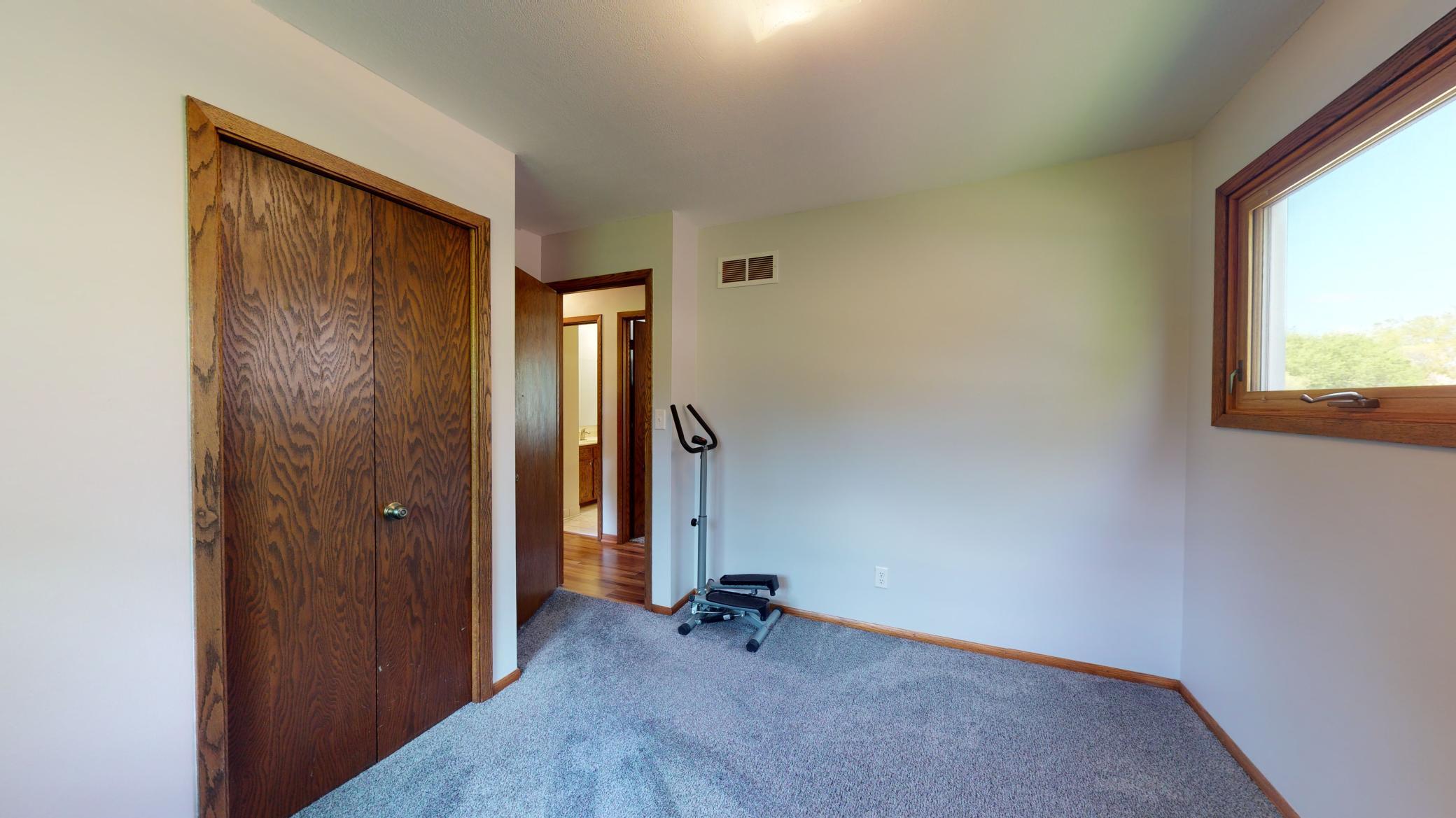 108 26th Street Northwest Rochester, MN 55901 - Photo 16 of 39