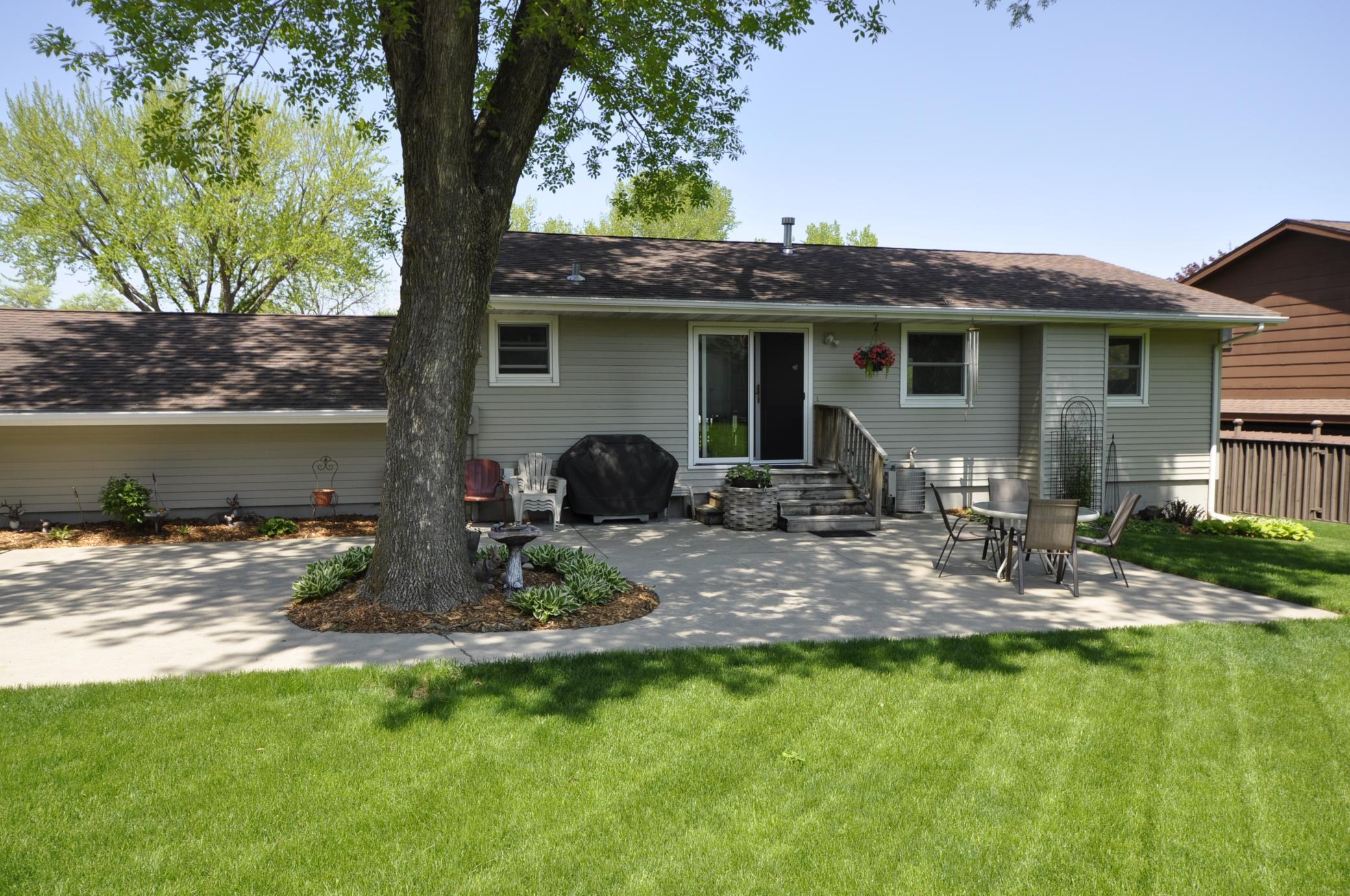 108 26th Street Northwest Rochester, MN 55901 - Photo 30 of 39