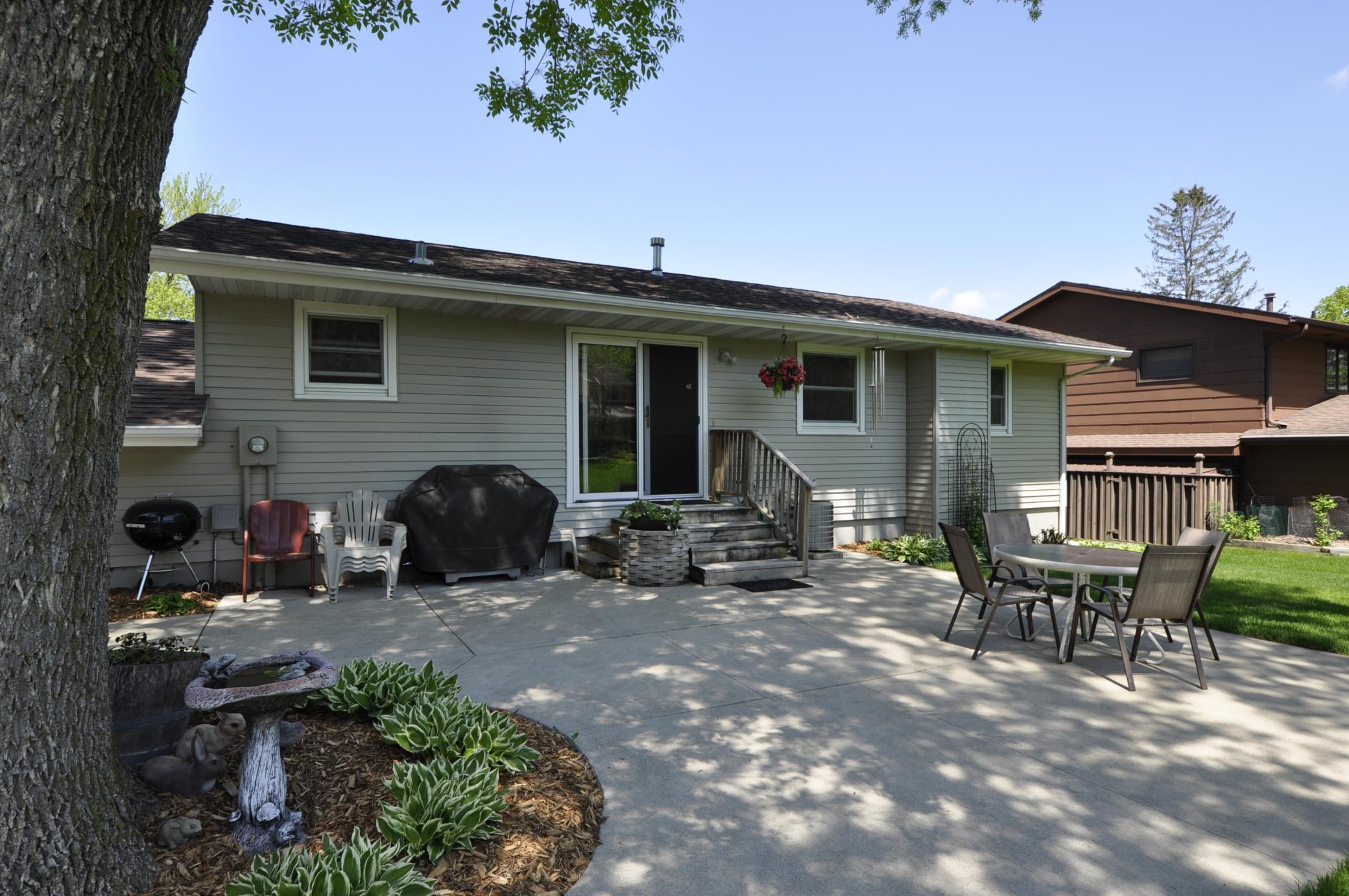 108 26th Street Northwest Rochester, MN 55901 - Photo 31 of 39