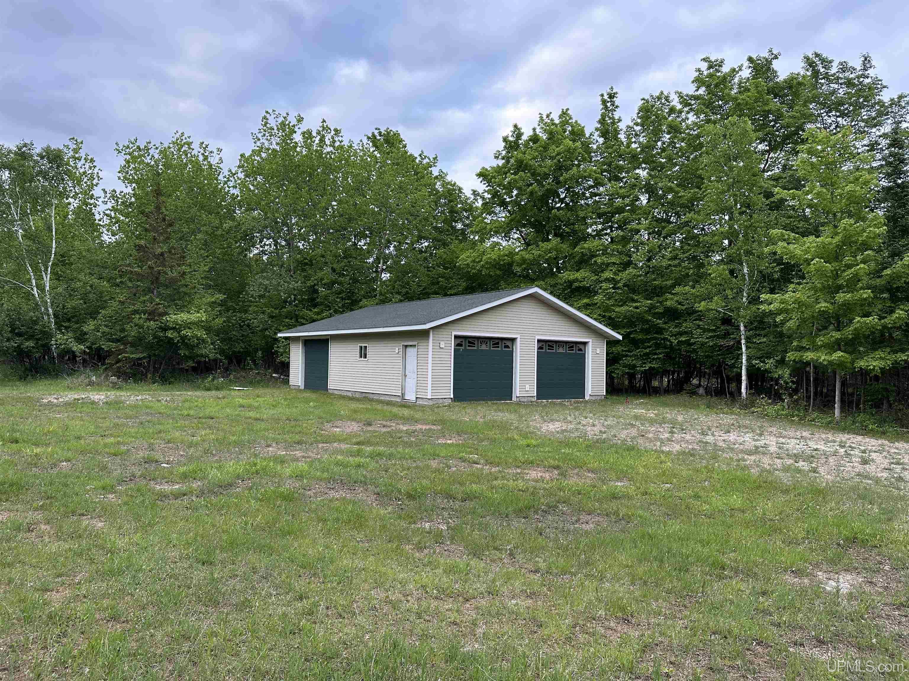 Tbd Tbd 17th Harbor Rd Garden Garden, MI 49835 - Photo 1 of 20