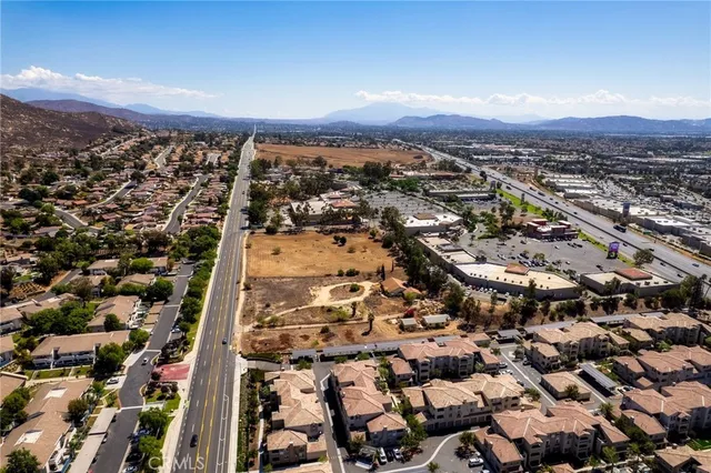 $1,200,000 | 21665 Box Springs Road, Moreno Valley, CA 92557