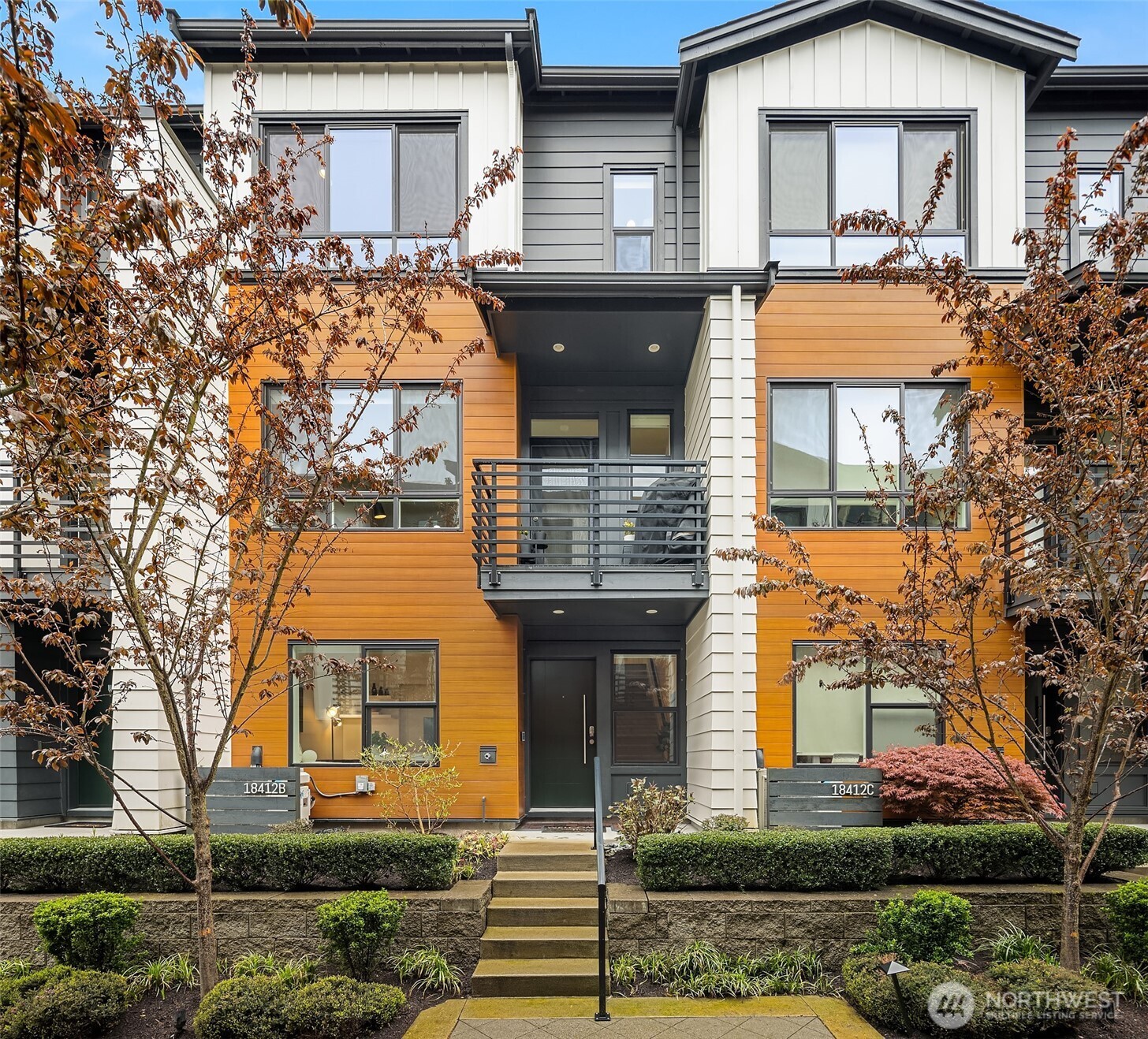 18412 96th Drive Northeast, Unit B Bothell, WA 98011 - Photo 2 of 30