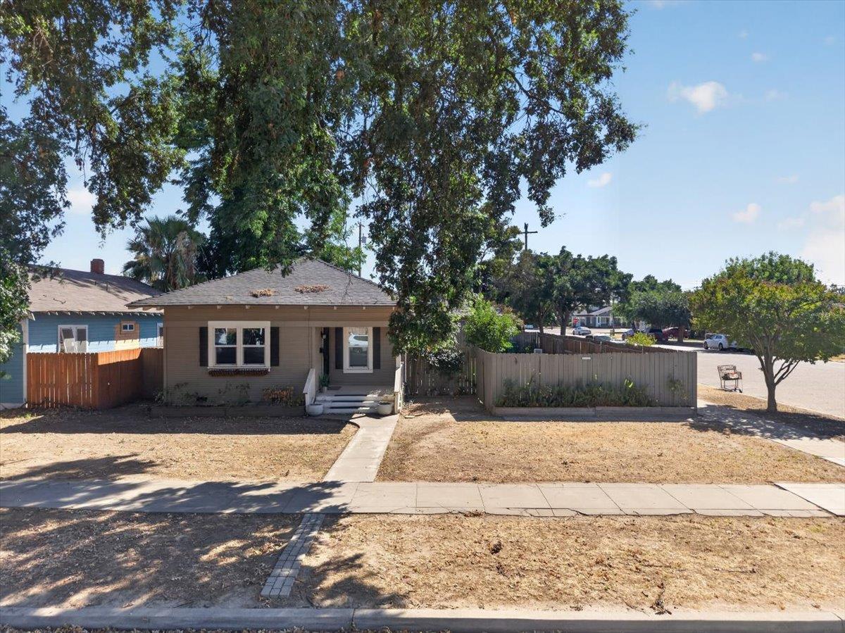 1407 E Street Reedley, CA 93654 - Photo 1 of 32