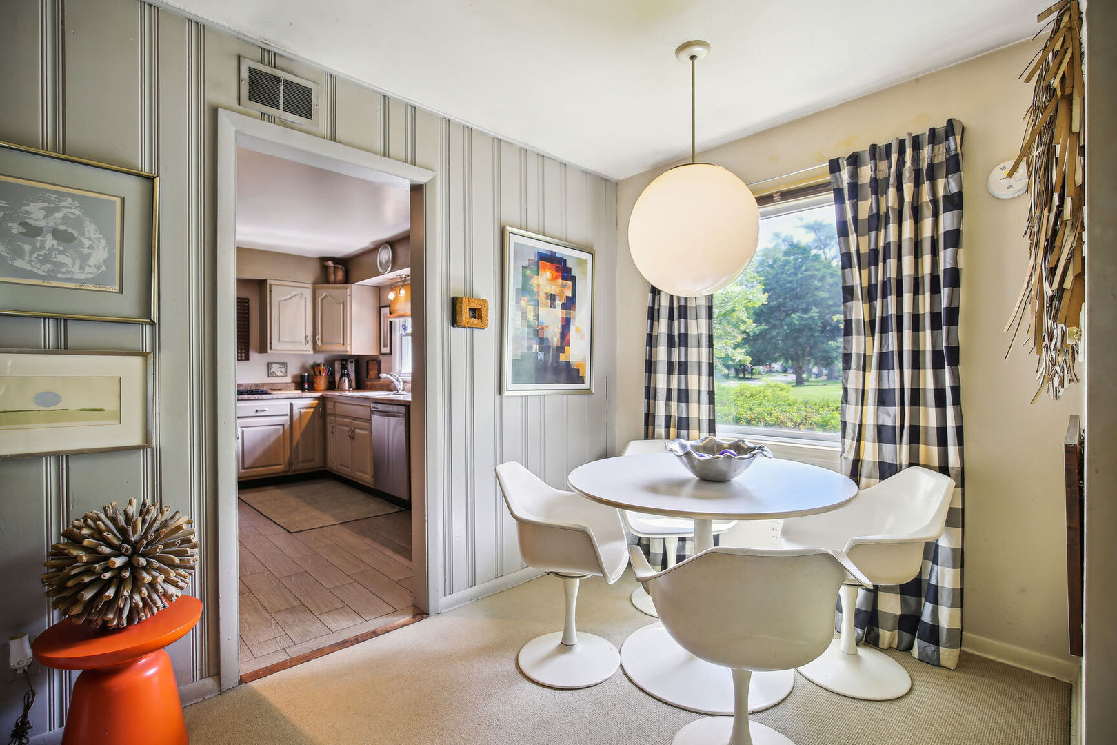 5 Normandy Place Champaign, IL 61821 - Photo 7 of 25 a dining room with furniture and window