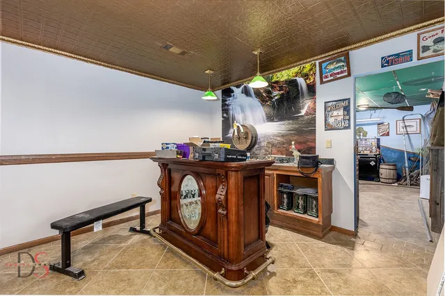 a view of an outdoor space