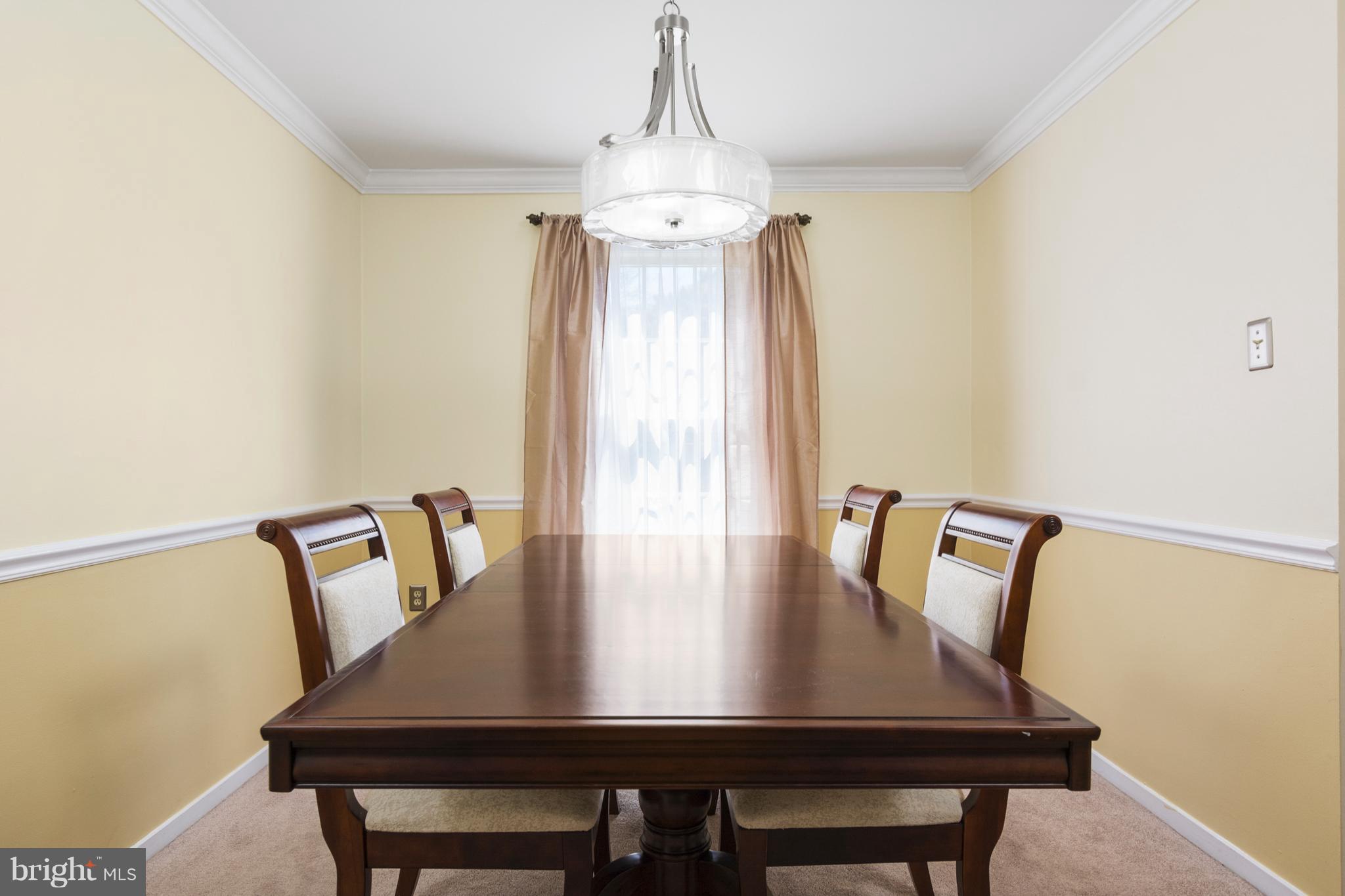 15803 Bond Mill Road Laurel, MD 20707 - Photo 11 of 29 Living Room
