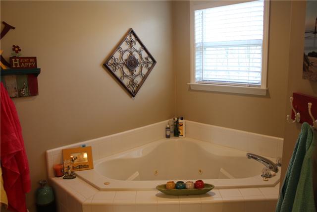 4910 Vincion Road Murfreesboro, TN 37130 - Photo 12 of 20 Gallery Image 12