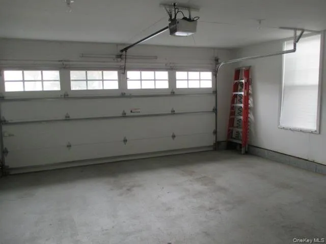 $795,000 | 177 Melody Court, Eastport, NY 11941