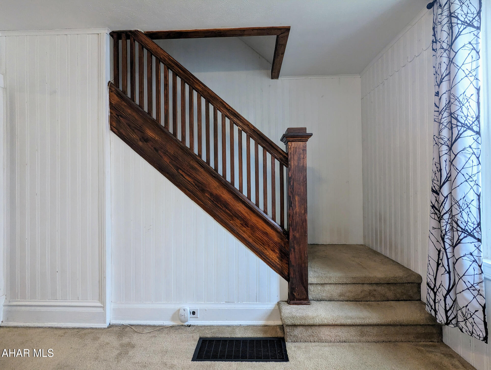 532 Maple Street Roaring Spring, PA 16673 - Photo 16 of 49