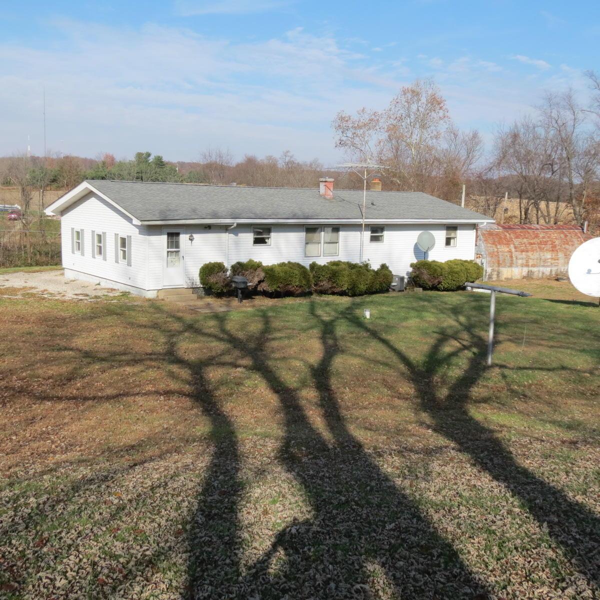 4440 Delmont Road Lancaster, OH 43130 - Photo 4 of 43