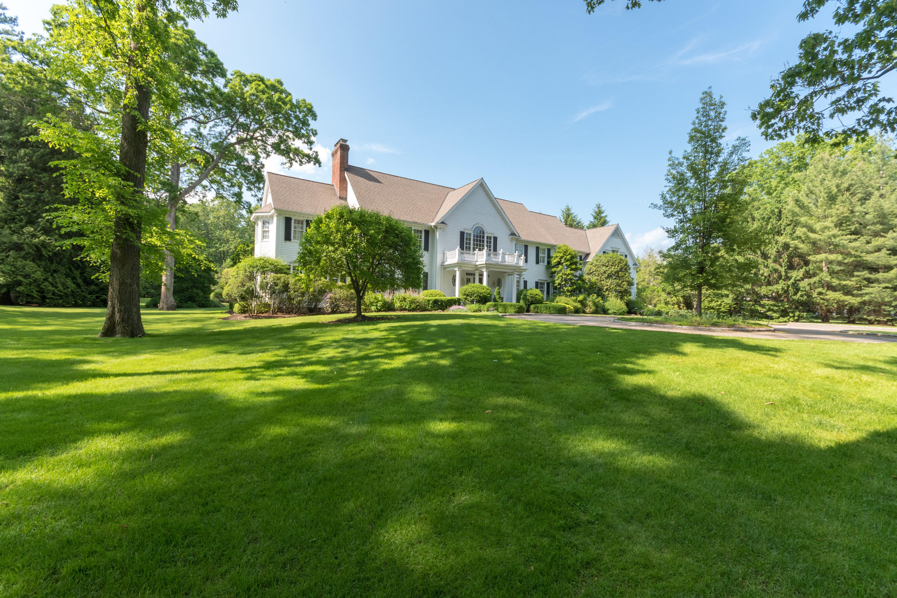 5 Peach Hill Road Darien, CT 06820 - Photo 3 of 62 5 Peach Hill Rd Darien CT-print-005-78-E