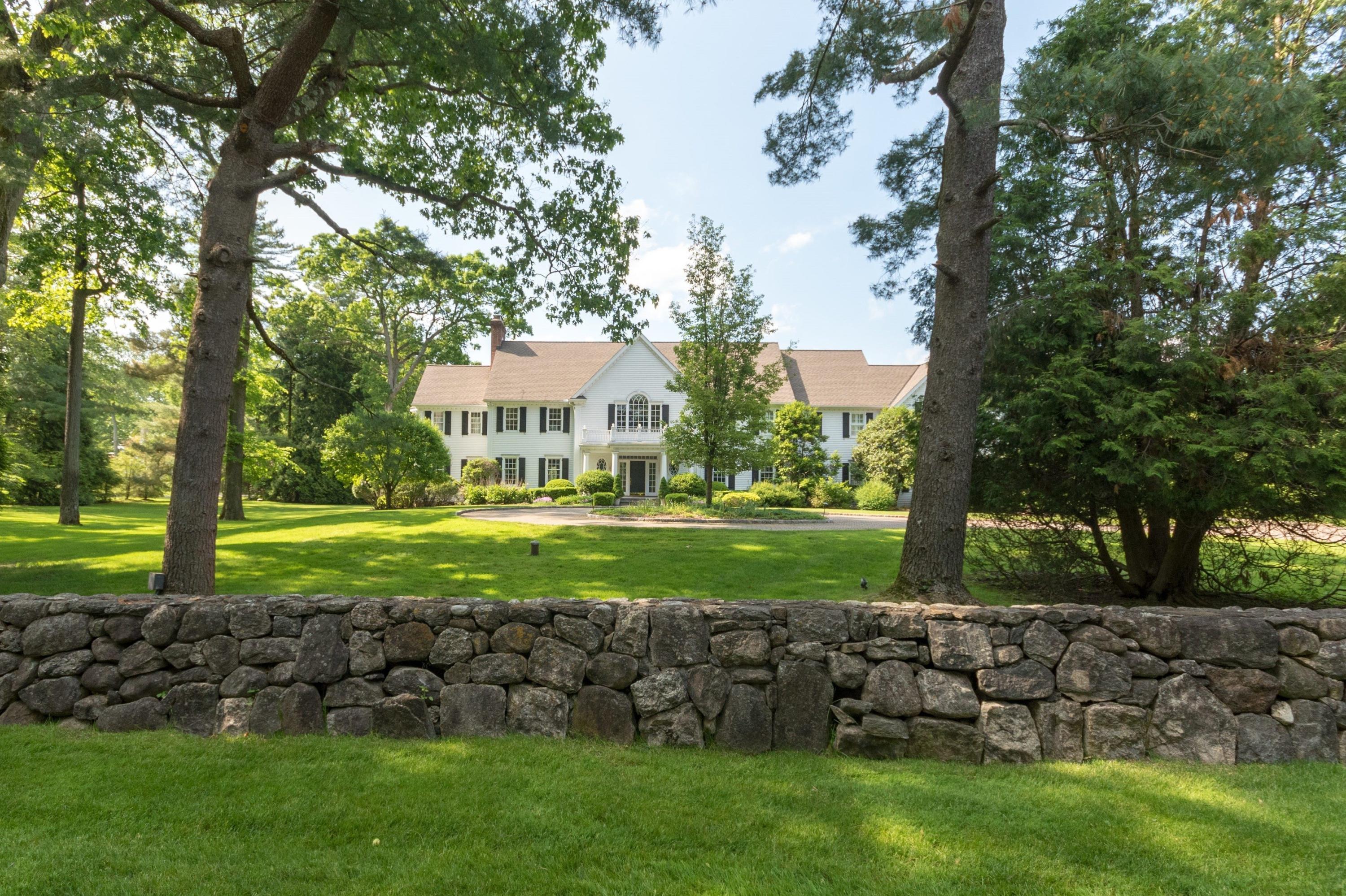 5 Peach Hill Road Darien, CT 06820 - Photo 4 of 62 5 Peach Hill Rd Darien CT-print-006-86-E
