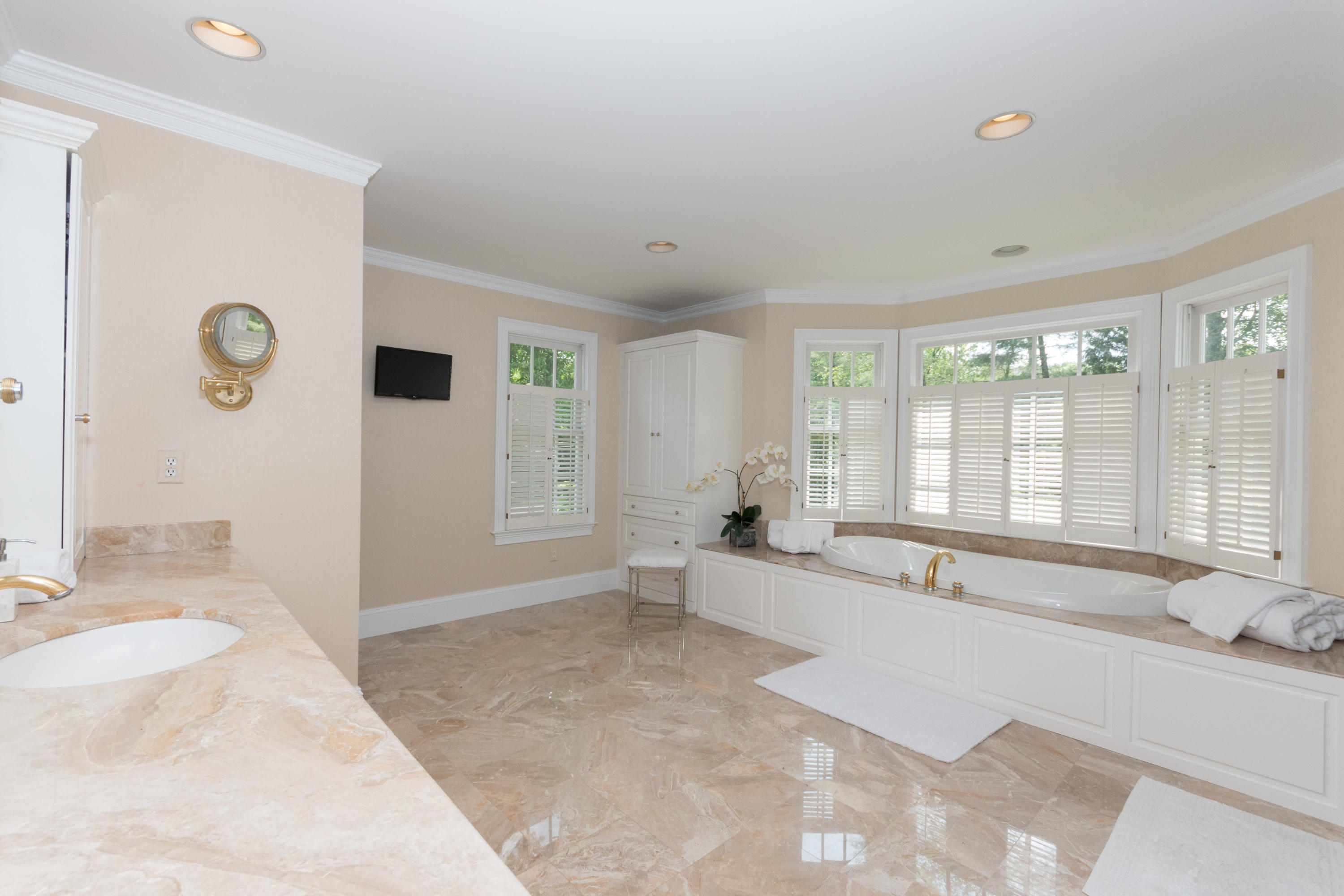 5 Peach Hill Road Darien, CT 06820 - Photo 35 of 62 5 Peach Hill Rd Darien CT-print-043-33-M