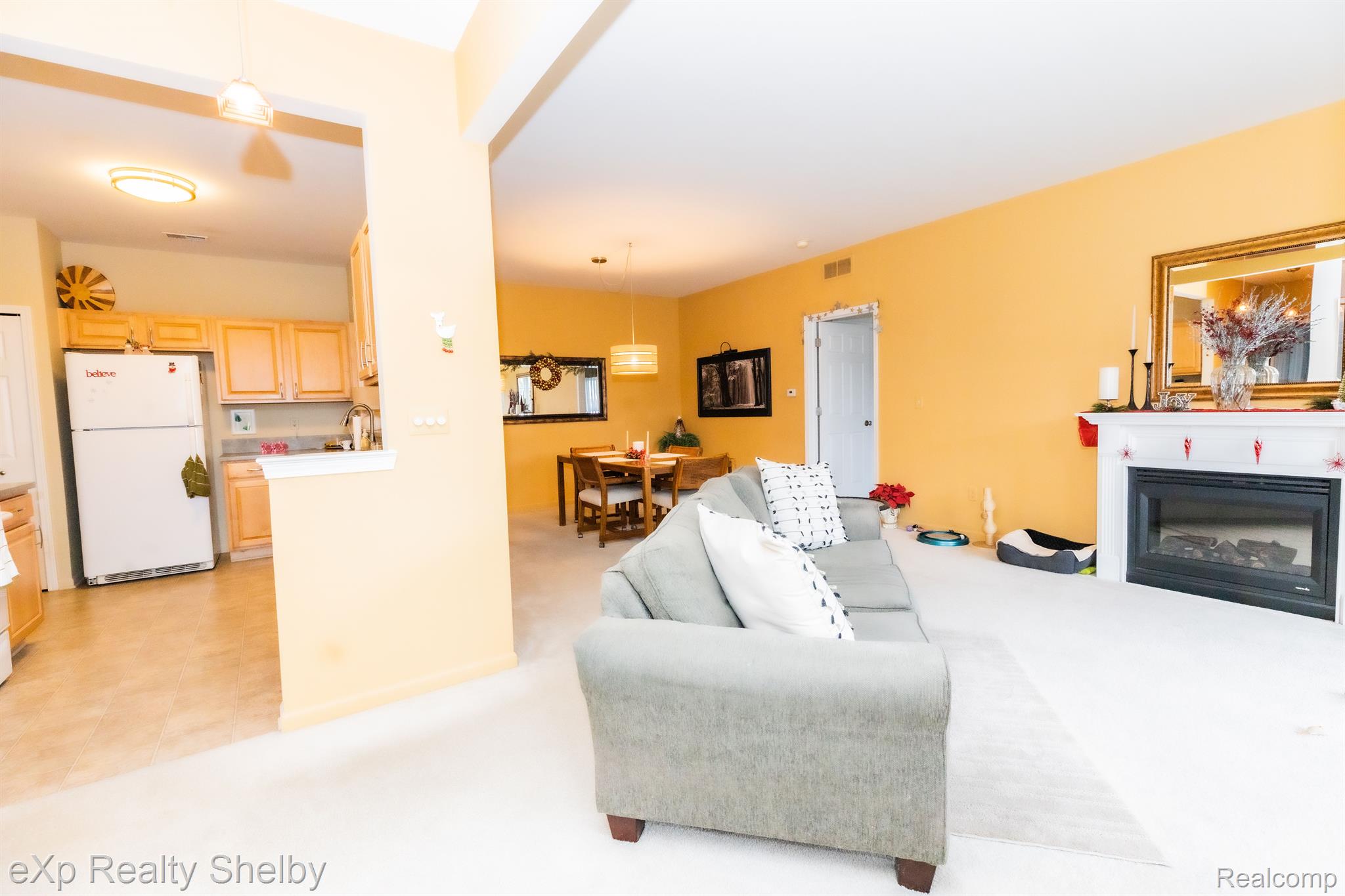 46075 Rhodes Drive Macomb, MI 48044 - Photo 3 of 33 Gallery Image 3