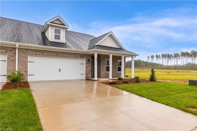 $398,900 | 303 Beeson Court, Clemmons, NC 27012