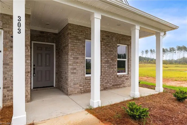 $398,900 | 303 Beeson Court, Clemmons, NC 27012