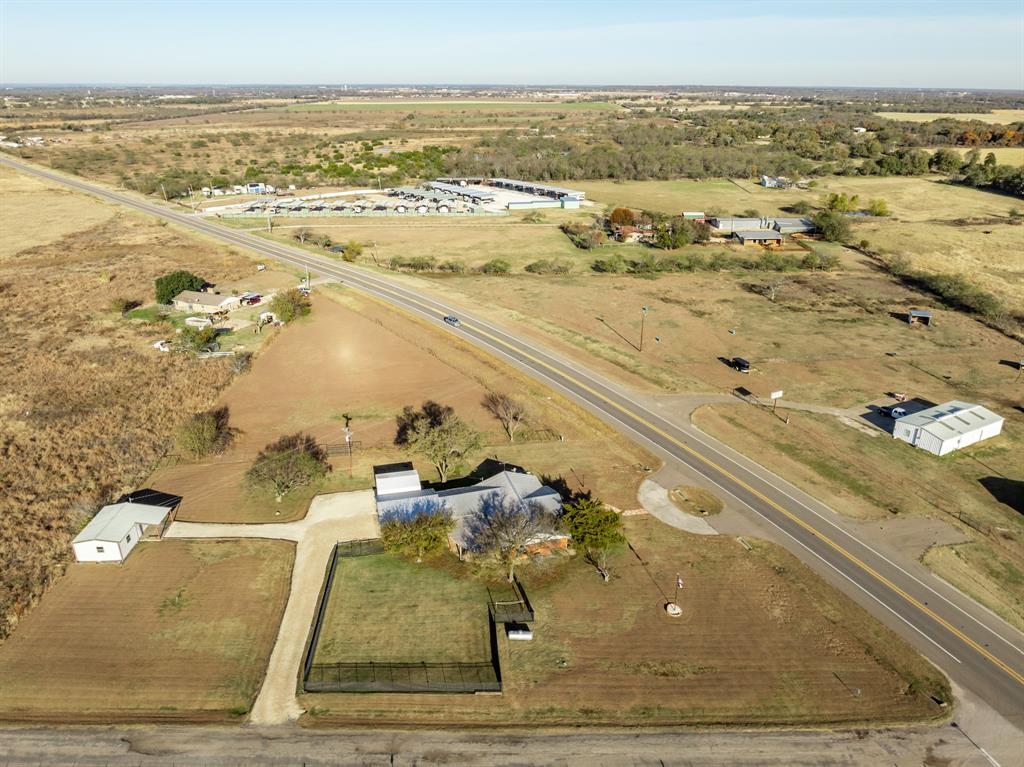 891 HCR 2124 Loop Whitney, TX 76692 - Photo 5 of 40