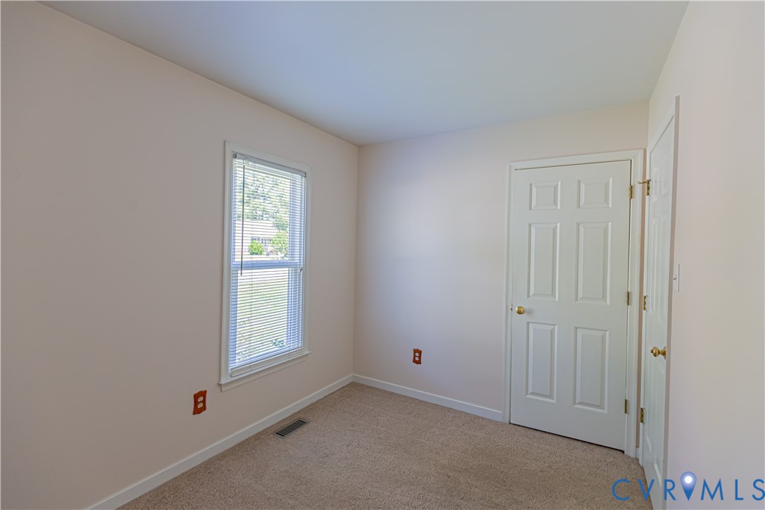 6325 Oldbern Road Chesterfield, VA 23832 - Photo 24 of 43