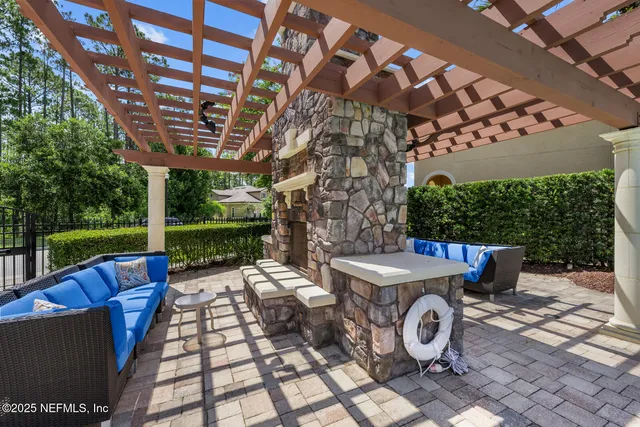 $580,000 | 435 Wingstone Drive, Jacksonville, FL 32081