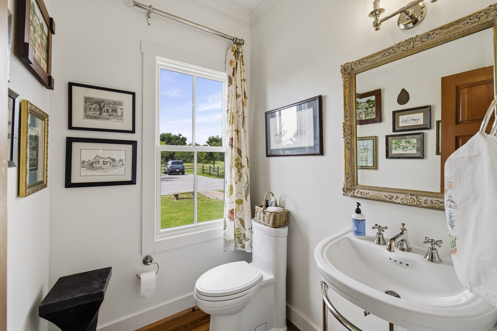 146 Metzger Road Fredericksburg, TX 78624 - Photo 21 of 29 Fourth bathroom
