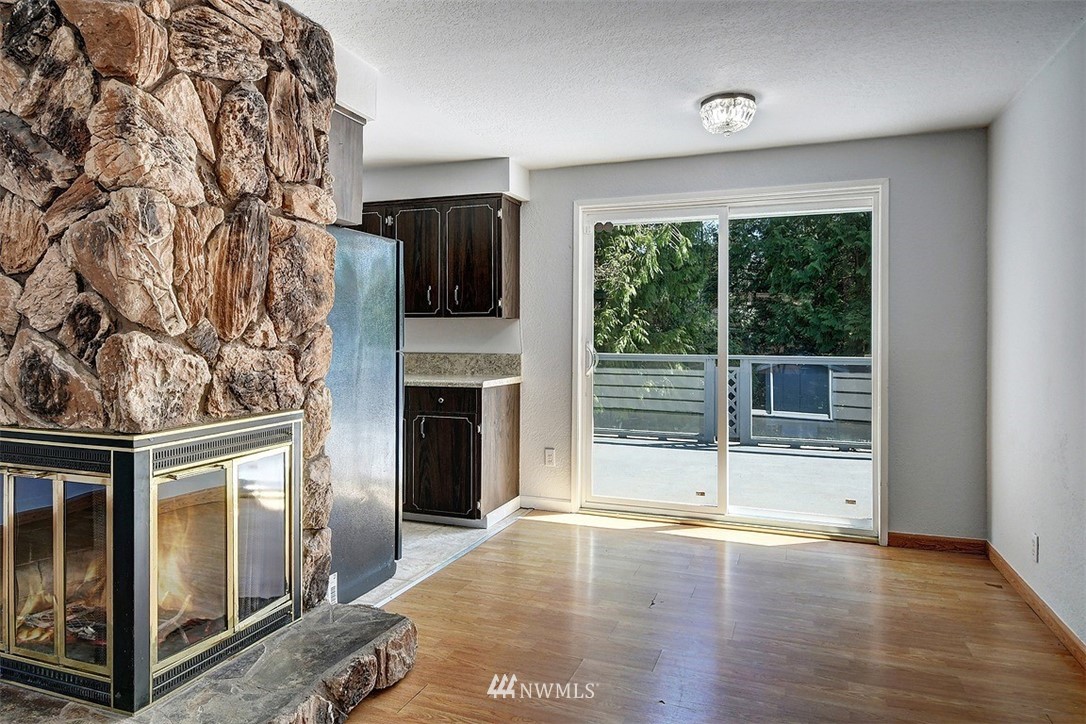 5901 Fleming Street Everett, WA 98203 - Photo 5 of 26