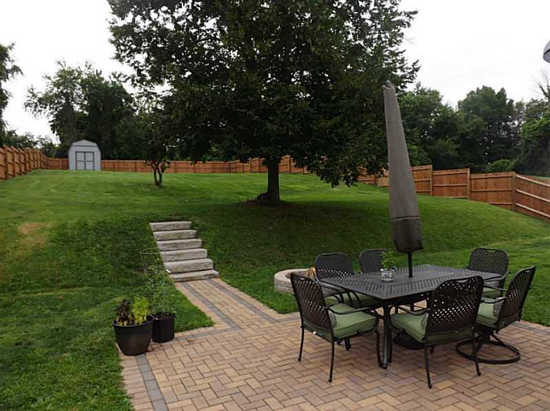 67 Midway Drive McKees Rocks, PA 15136 - Photo 22 of 23 Patio/Deck.