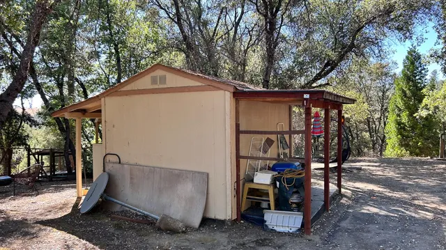 $300,000 | 773 Red Fox Road, Mountain Ranch, CA 95246