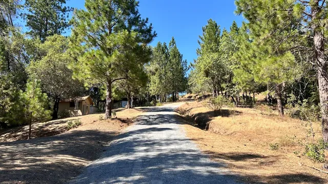 $300,000 | 773 Red Fox Road, Mountain Ranch, CA 95246