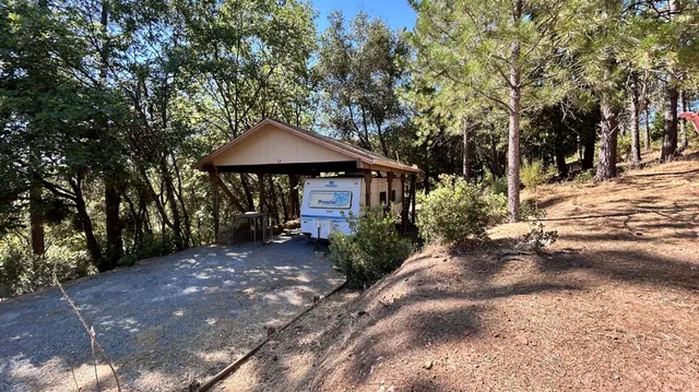 $300,000 | 773 Red Fox Road, Mountain Ranch, CA 95246