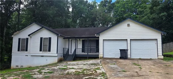 $215,000 | 318 Brookstone Drive, LaGrange, GA 30241