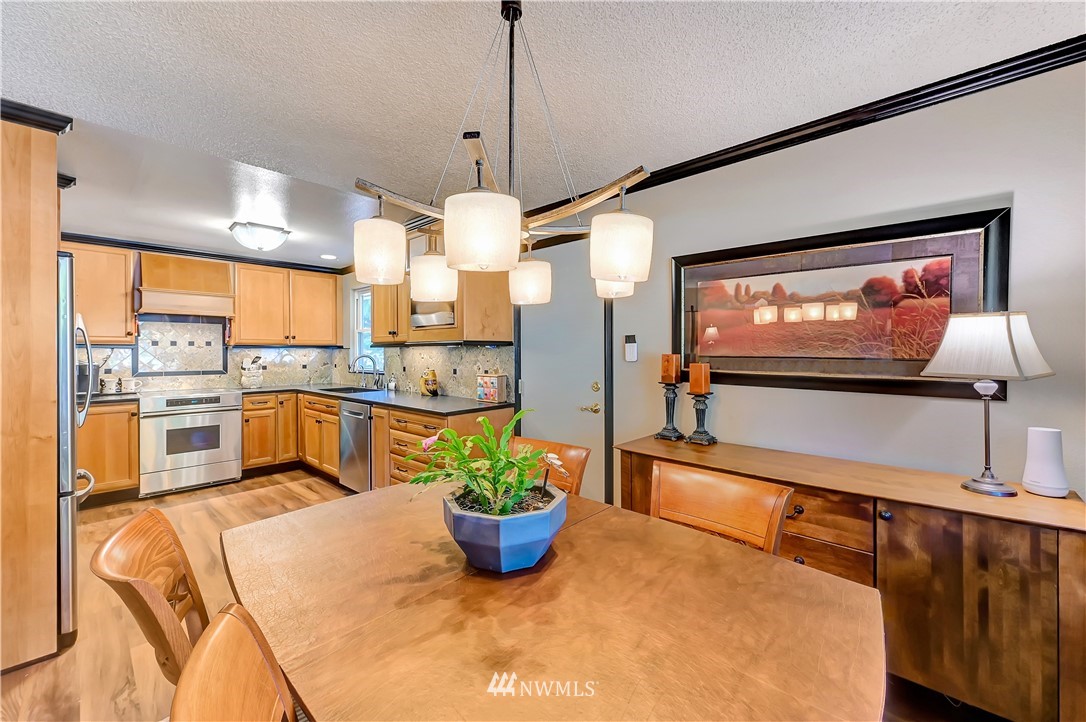 2016 172nd Place Southeast Bothell, WA 98012 - Photo 8 of 24
