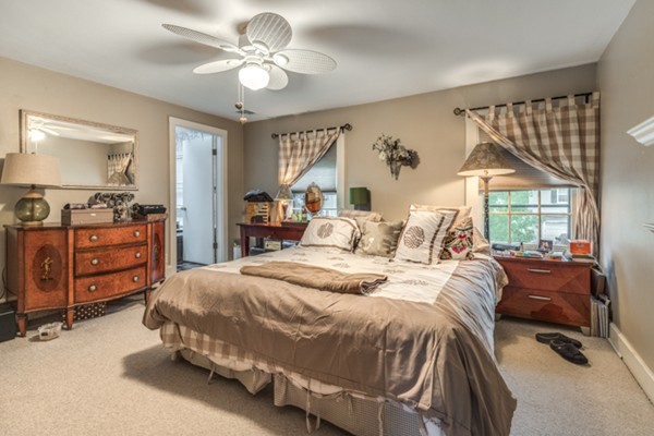 22 Pickwick Road Marblehead, MA 01945 - Photo 10 of 13