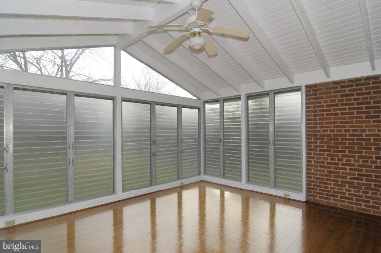 2422 Eccleston Street Silver Spring, MD 20902 - Photo 15 of 24 Sunroom