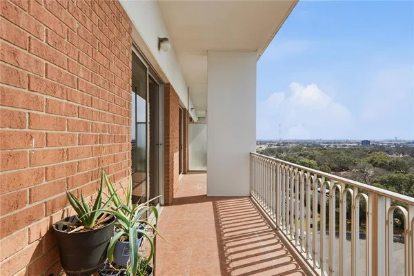 $315,000 | 4924 Cobbs Drive, Unit 9C, Waco, TX 76710