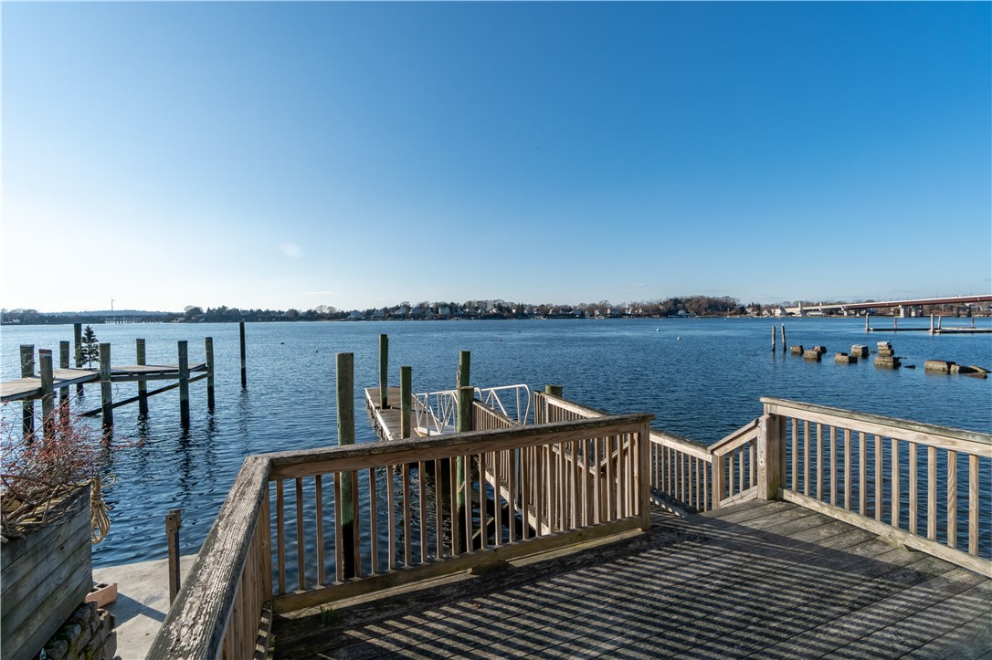 27 Riverside Drive Tiverton, RI 02878 - Photo 8 of 23