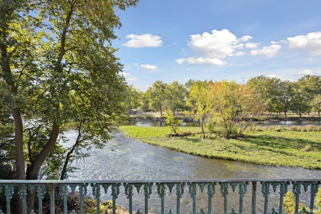 $438,900 | 437 East Beardsley Avenue, Elkhart, IN 46514