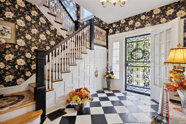 $438,900 | 437 East Beardsley Avenue, Elkhart, IN 46514