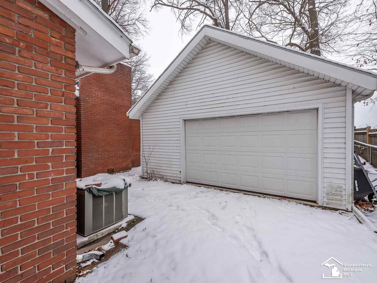 7632 Indian Road Temperance, MI 48182 - Photo 24 of 27 50031155-23.JPG