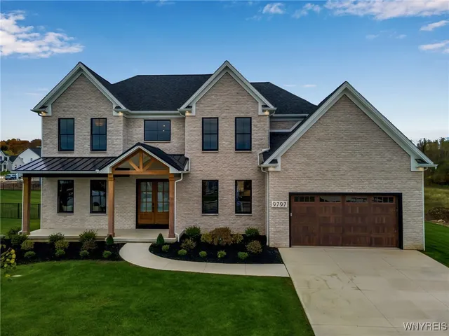 $941,800 | 9797 Longleaf Trail, Clarence, NY 14031