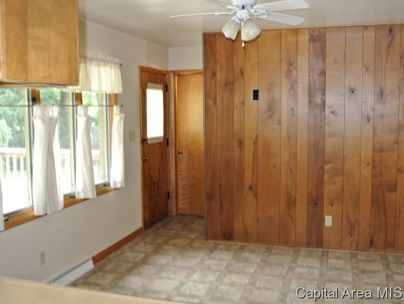 2123 Barberry Drive Springfield, IL 62704 - Photo 8 of 20 Gallery Image 8