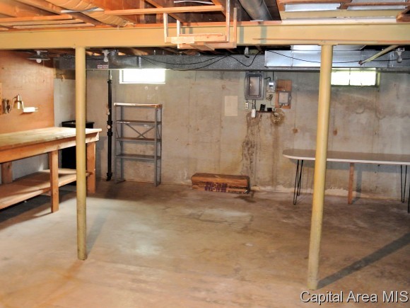 2123 Barberry Drive Springfield, IL 62704 - Photo 10 of 20 Gallery Image 10