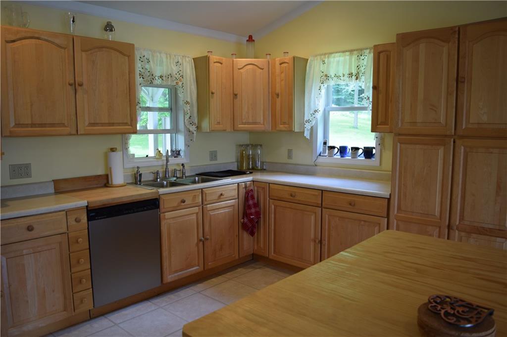 971 Haul Road Burgettstown, PA 15021 - Photo 7 of 25 Lots of storage and prep space