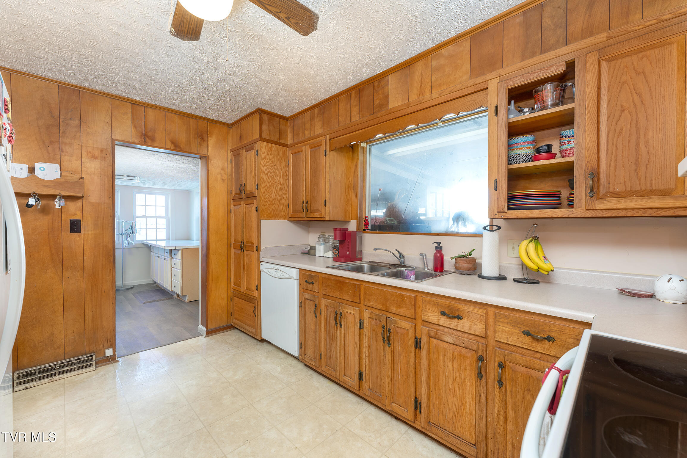 317 Gay Street Erwin, TN 37650 - Photo 8 of 31 317 Gay St18