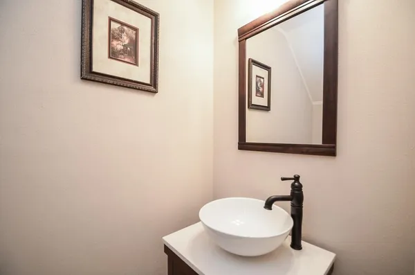 $2,400 | 1118 Cambrian Park Court, Sugar Land, TX 77479