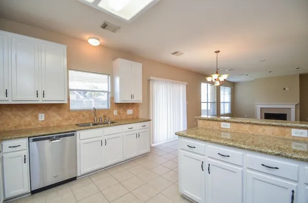 $2,400 | 1118 Cambrian Park Court, Sugar Land, TX 77479