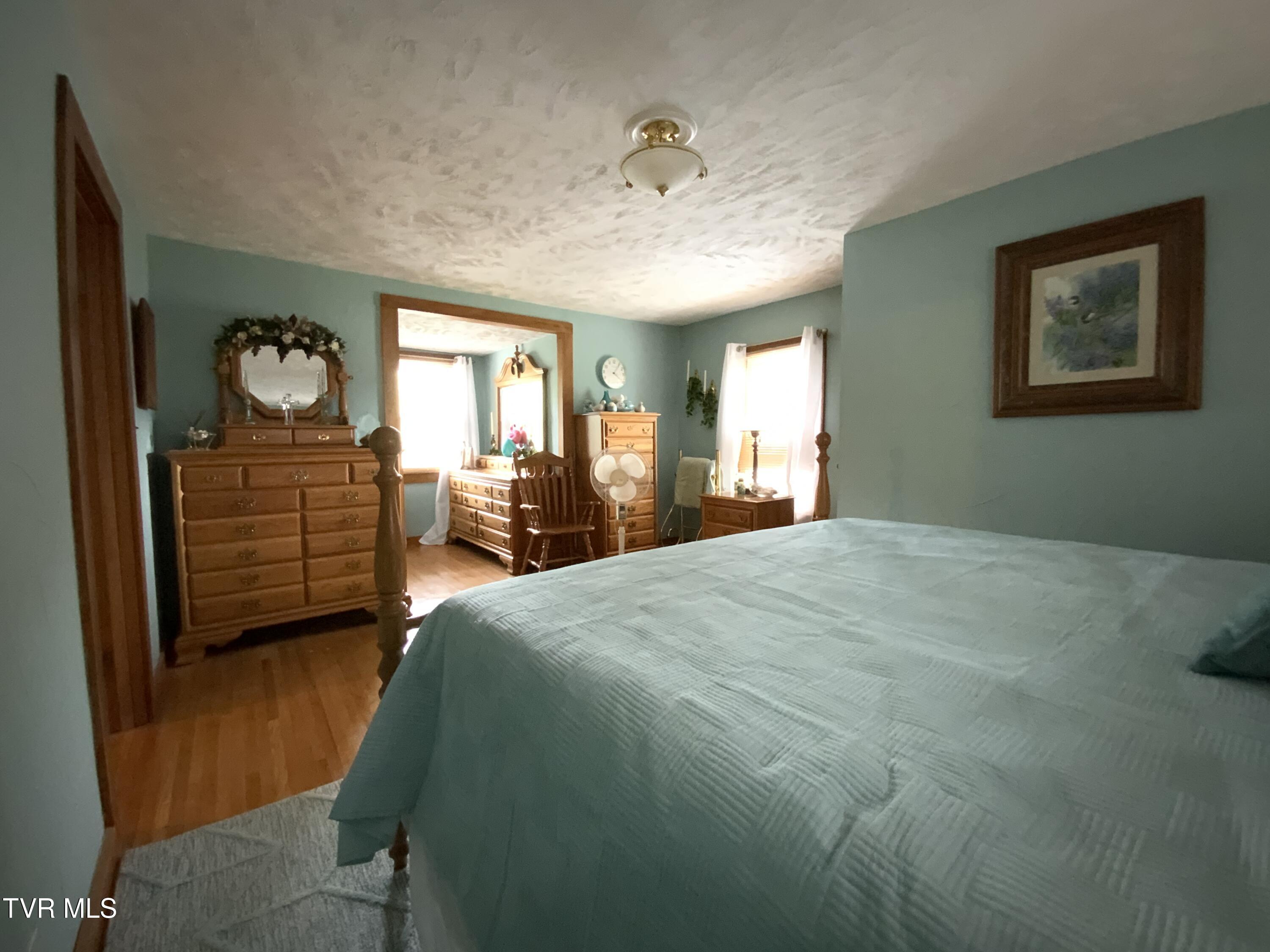 1225 Erwin Highway Greeneville, TN 37745 - Photo 38 of 55 IMG_3728