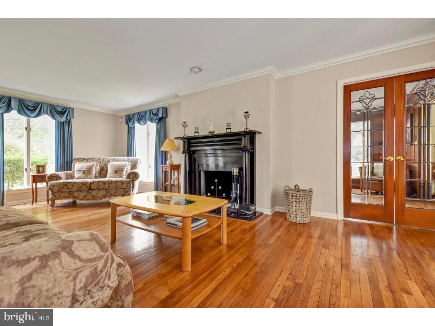 510 Northfield Road Devon, PA 19333 - Photo 13 of 25 Living Room